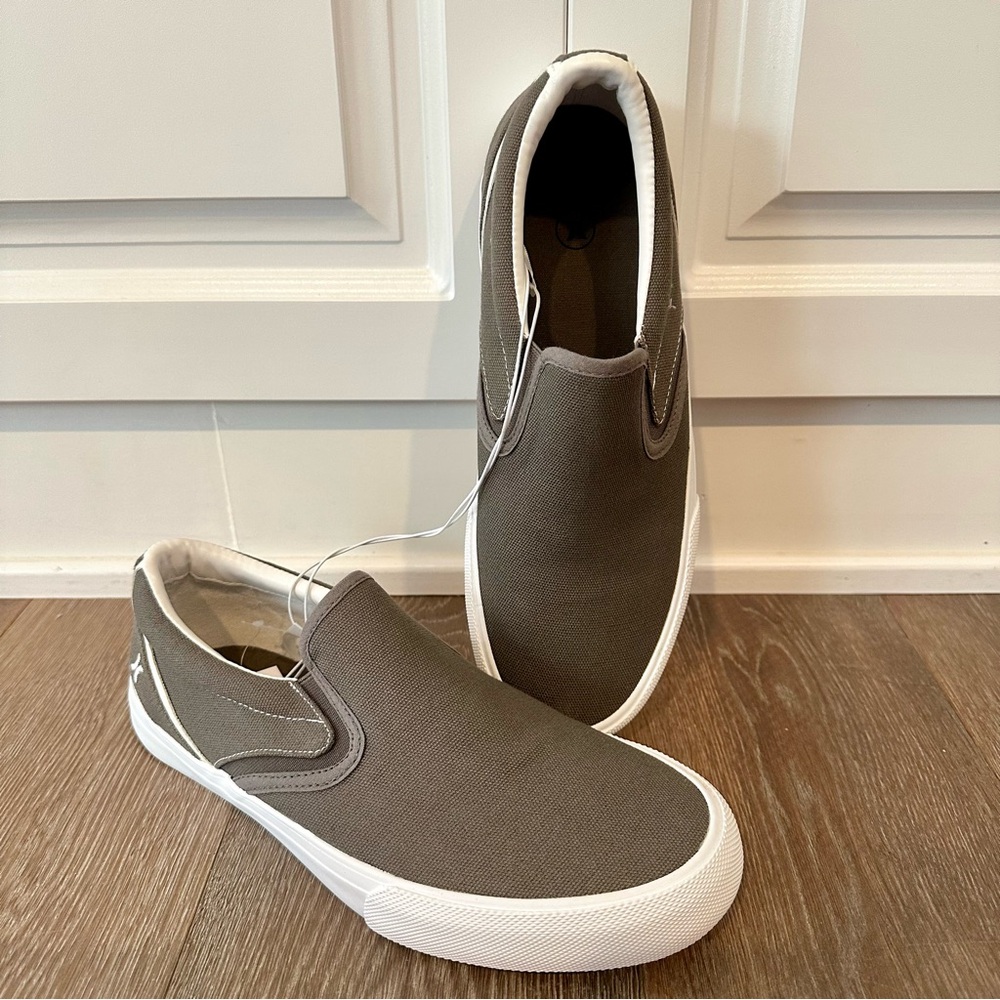 Hurley Men’s Arlo Slip On Sneaker Greg NWT Shoes Vans Athletic Canvas NEW size 8